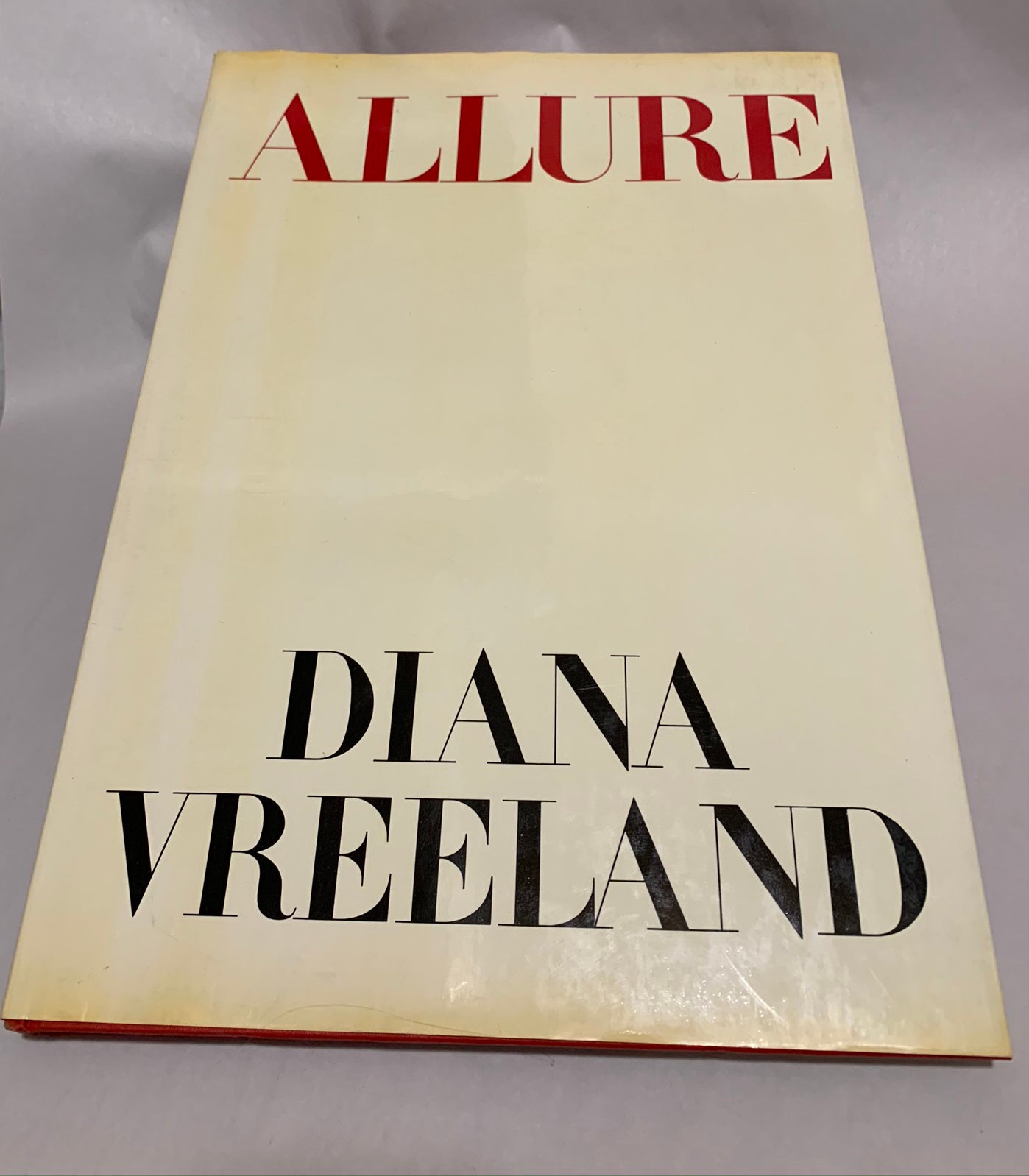 Allure by Diana Vreeland ダイアナ・ヴリーランド Allure | DIANA VREELAND